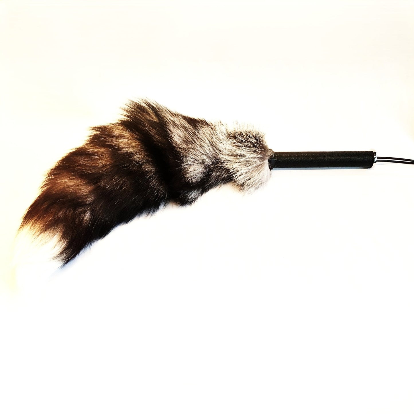 Zilvervosstaart Sensual Play 73cm 320g - Echt Bont Zwart Leer Handvat Handgemaakt - Ticklers - SM - speeltjes