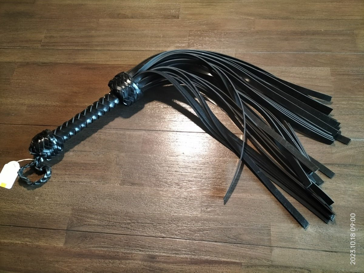 Zware zwarte silicone flogger - SM - speeltjes