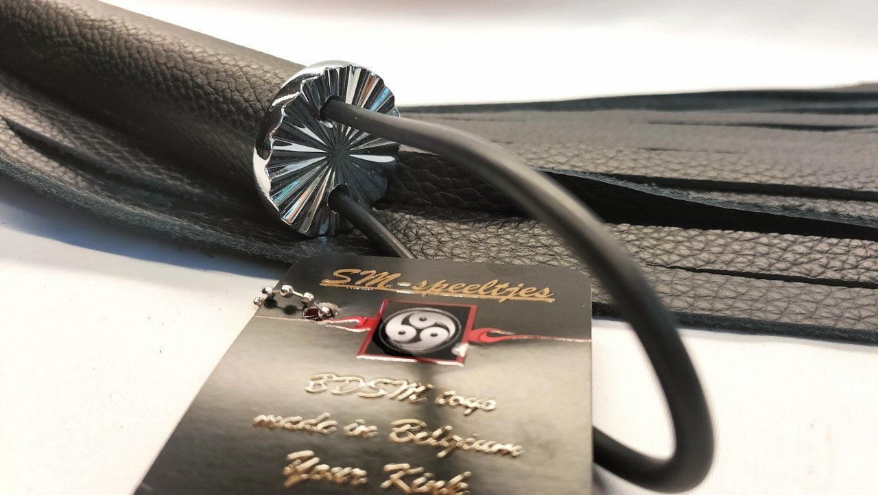 Zwart Leder Flogger met Zilverkleurige Chainballs - Handgemaakte Leren Flogger - BDSM - SM - speeltjes