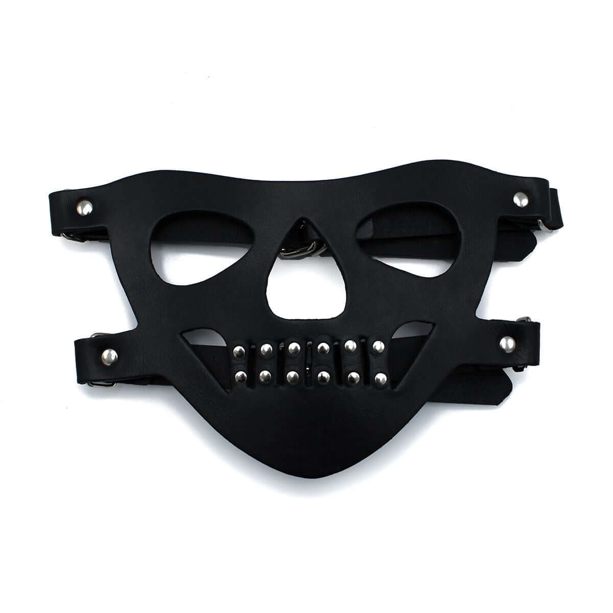 Zwarte leren gezichtsmuil "The Bane" met studs voor rollenspellen en bondage, biedt een strakke, restrictieve pasvorm.