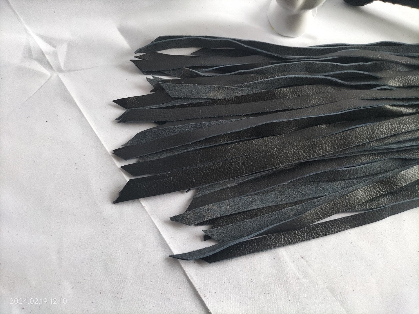 Zwart lederen flogger 72 falls - SM - speeltjes