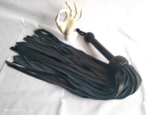 Zwart lederen flogger 72 falls - SM - speeltjes