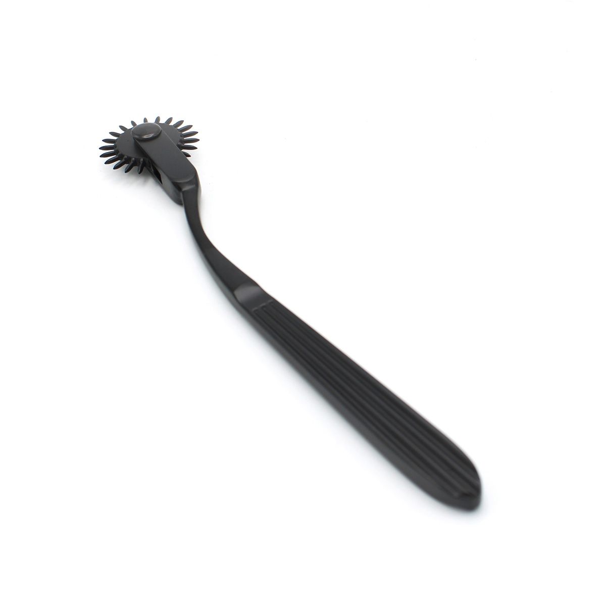 met-dit-zwart-gecoate-wartelberger-wieltje-voorzien-van-allemaal-fijne-scherpe-puntjes-ga-je-de-sensuele-toer-op-en-weet-je-alle-gevoelige-plekjes-bij-je-partner-te-vinden-5