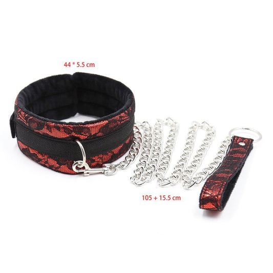 deze-fluweelzachte-rode-vegan-collar-al-dan-niet-voorzien-van-bijpassende-leiband-sluit-af-door-middel-van-klittenband-hij-is-enkel-aan-de-voorzijde-voorzien-van-een-d-ring-1