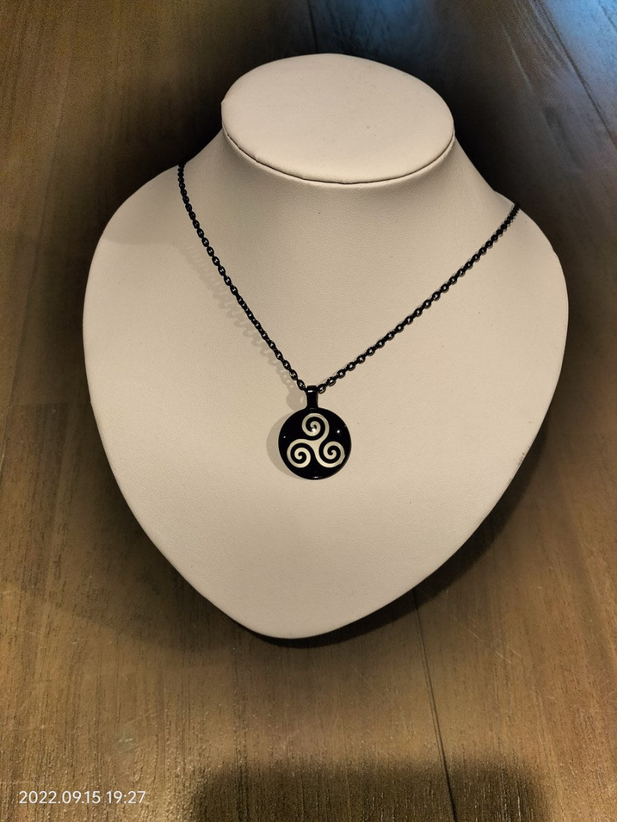 Necklace with black/white BDSM logo and black chain