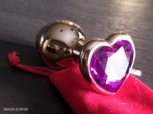 Butt plug with gold plated heart