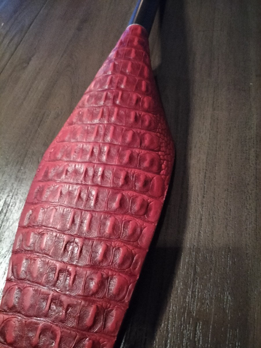 Devils tail croco red saddle leather