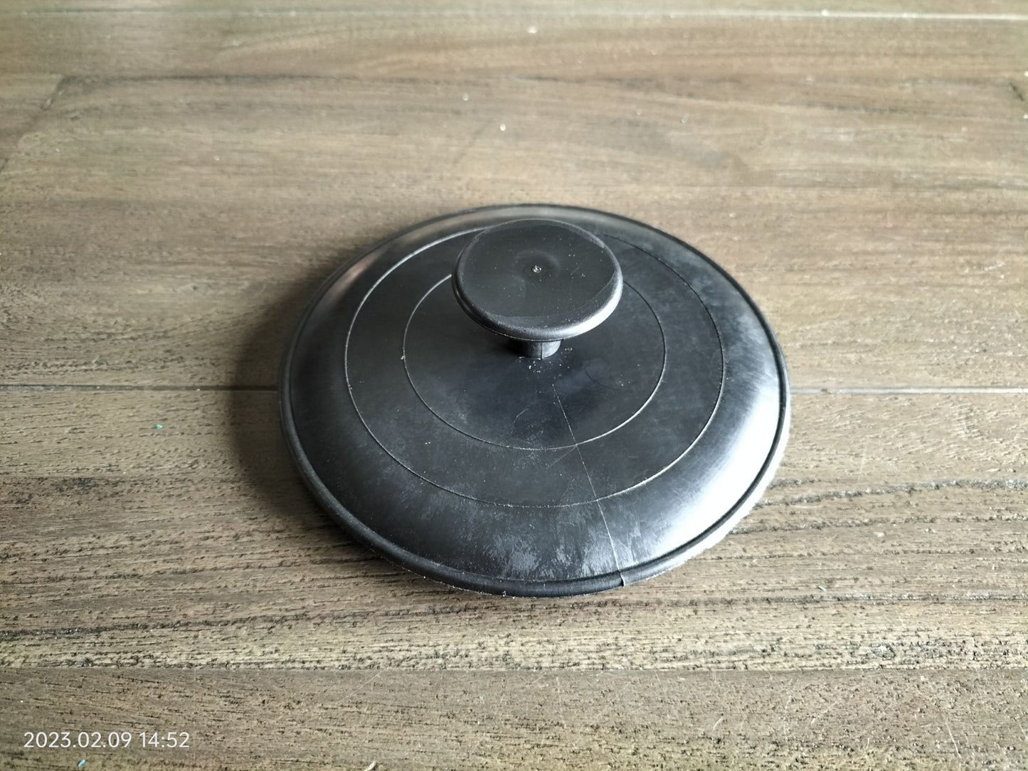 Round pin plate