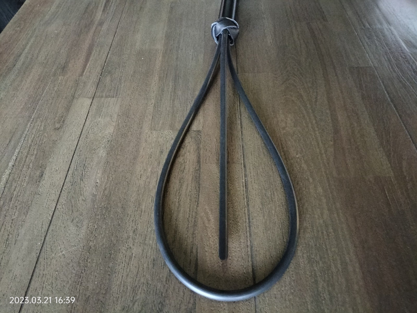 The loop special 60 cm with black metal handle