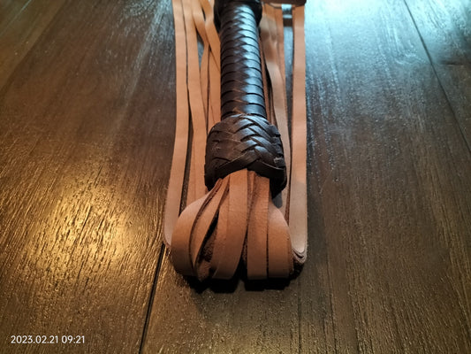 Thick leather calfskin flogger black or cognac