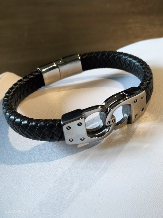 Zwart lederen heren armband met zilver handboeien 23 cm