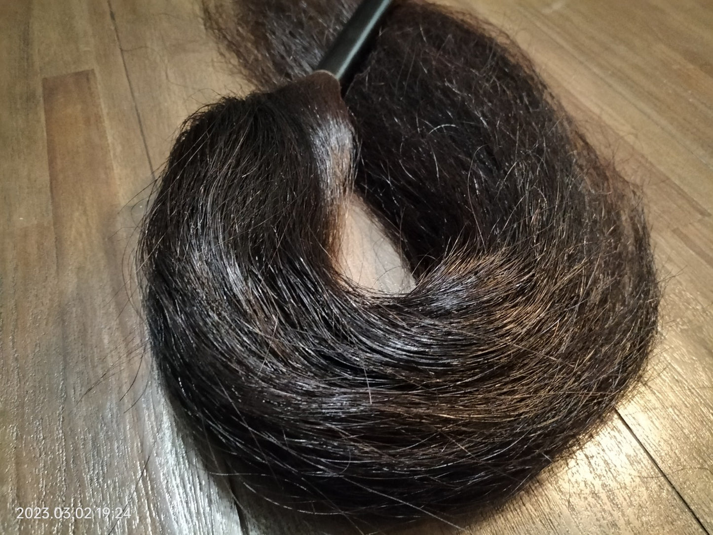Thick horse hair flogger black 103 cm