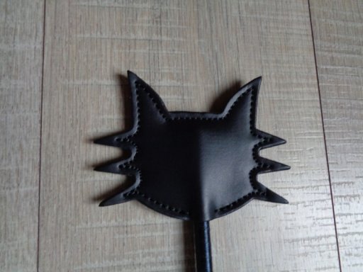 Crop with black cat head