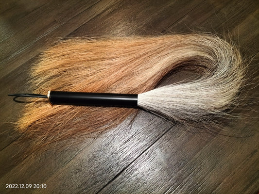 Full horsehair flogger white/fox 75 cm