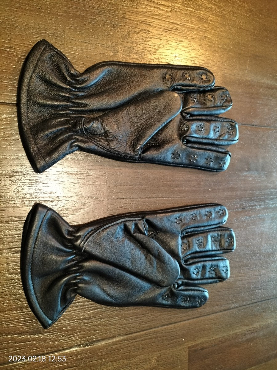 Vampire gloves medium