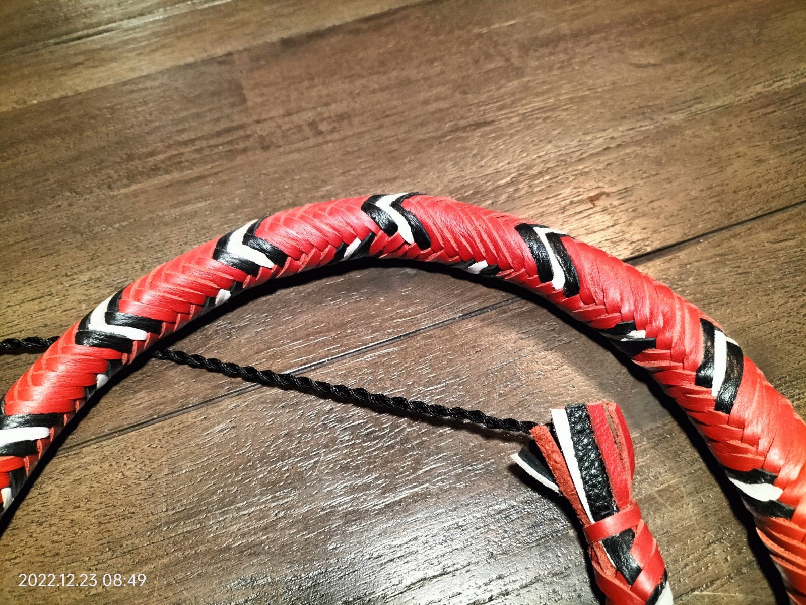 Bullwhip 3 foot rood/zwart/wit - SM - speeltjes