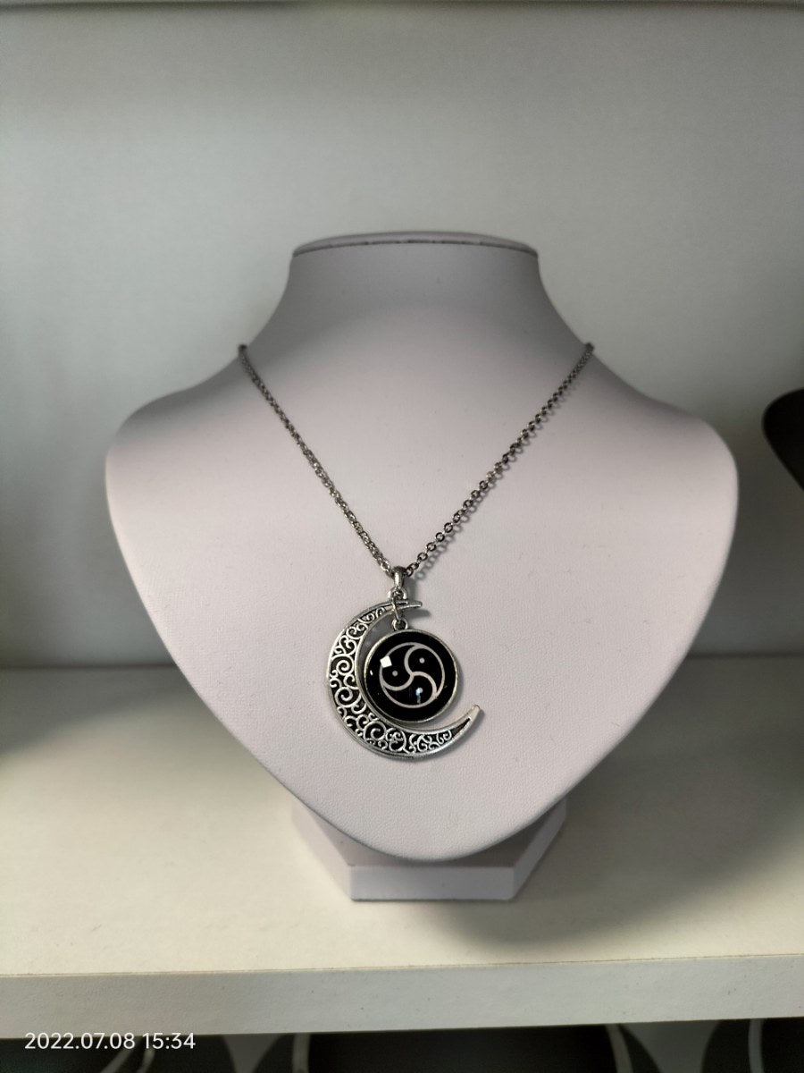 Halsketting BDSM logo/halve maan - SM - speeltjes