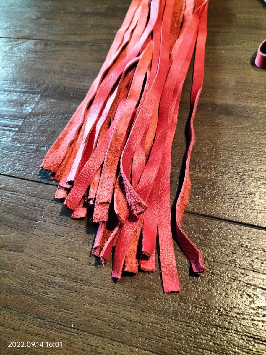 Lams lederen flogger rood/zwart - SM - speeltjes