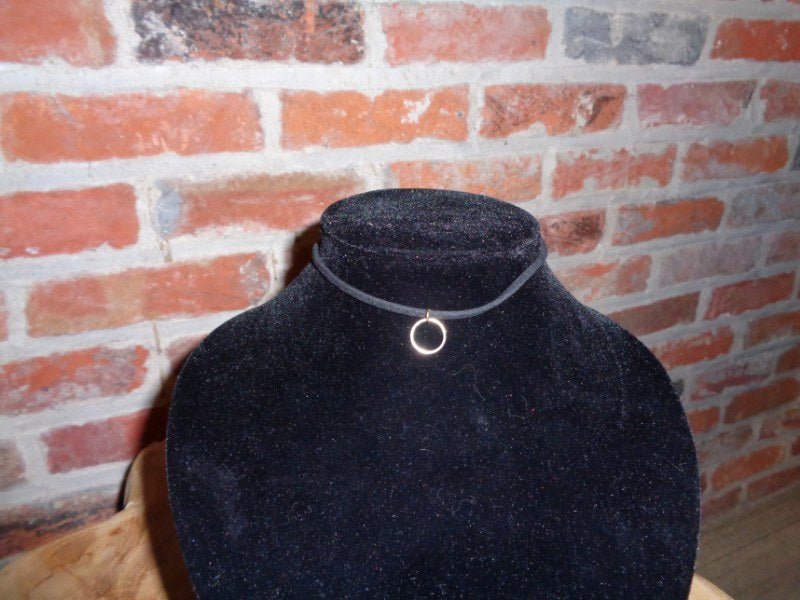 Mini daily collar met goudkleurige ring - SM - speeltjes