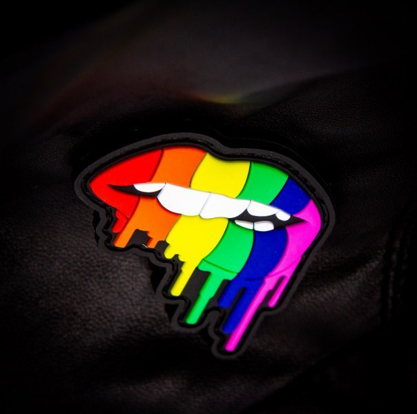 Pride love lips pin - SM - speeltjes