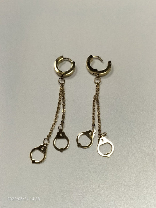 RVS oorbellen ketting met handboeien goudkleurig - SM - speeltjes
