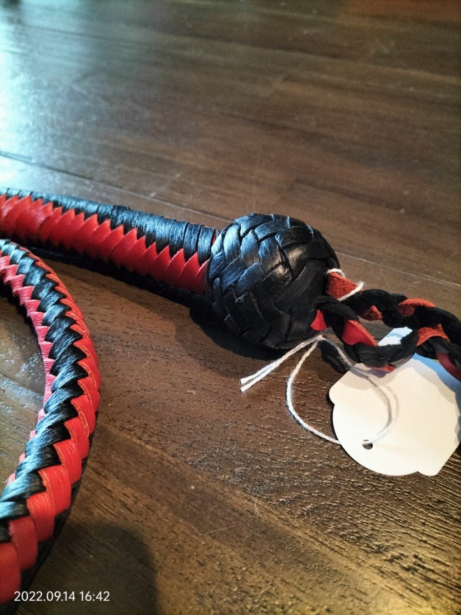 Snake whip 90 cm rood zwart patroon - SM - speeltjes