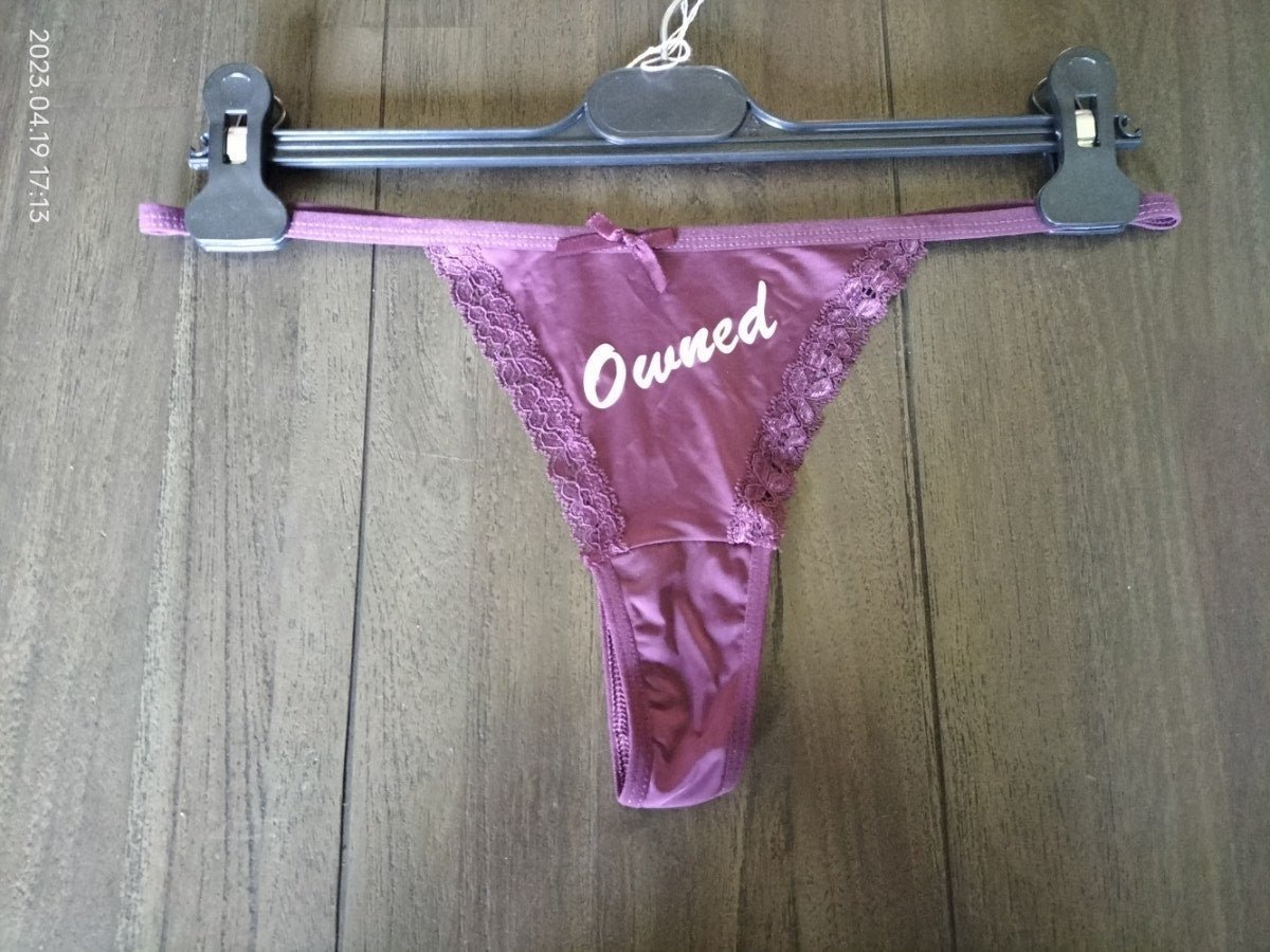 String Met witte tekst Owned diverse maten - SM - speeltjes