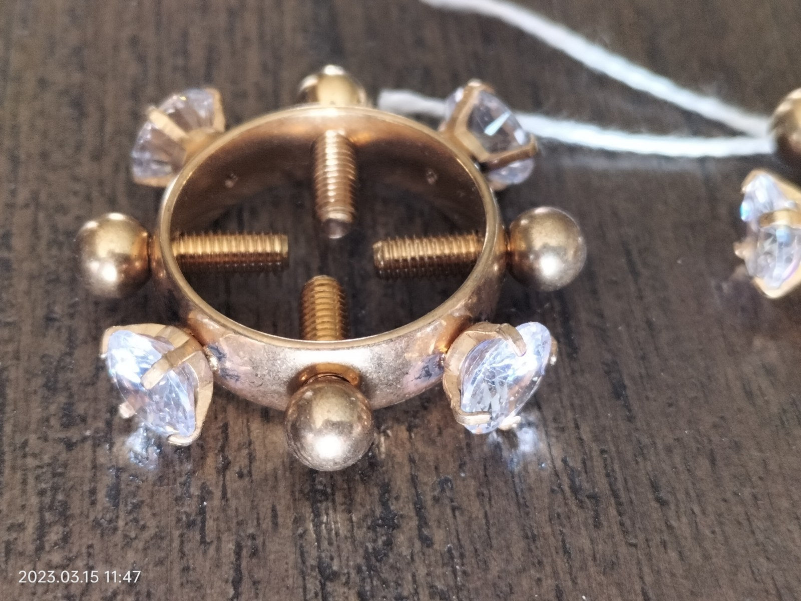 Tepelringen met steentjes zijkant goudkleurig - SM - speeltjes