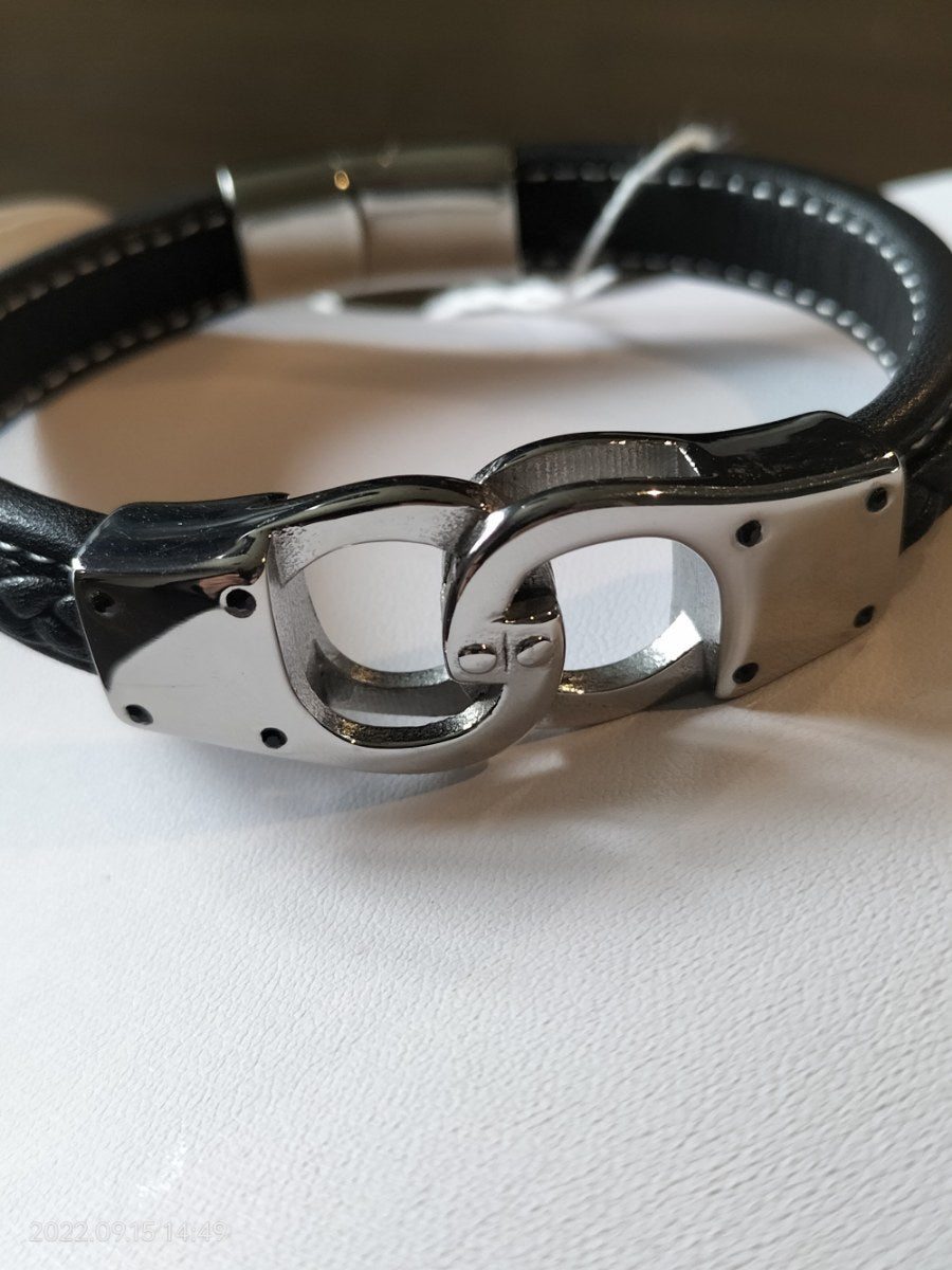 Zwart lederen heren armband met stiksel en zilver handboeien 23,5cm - SM - speeltjes